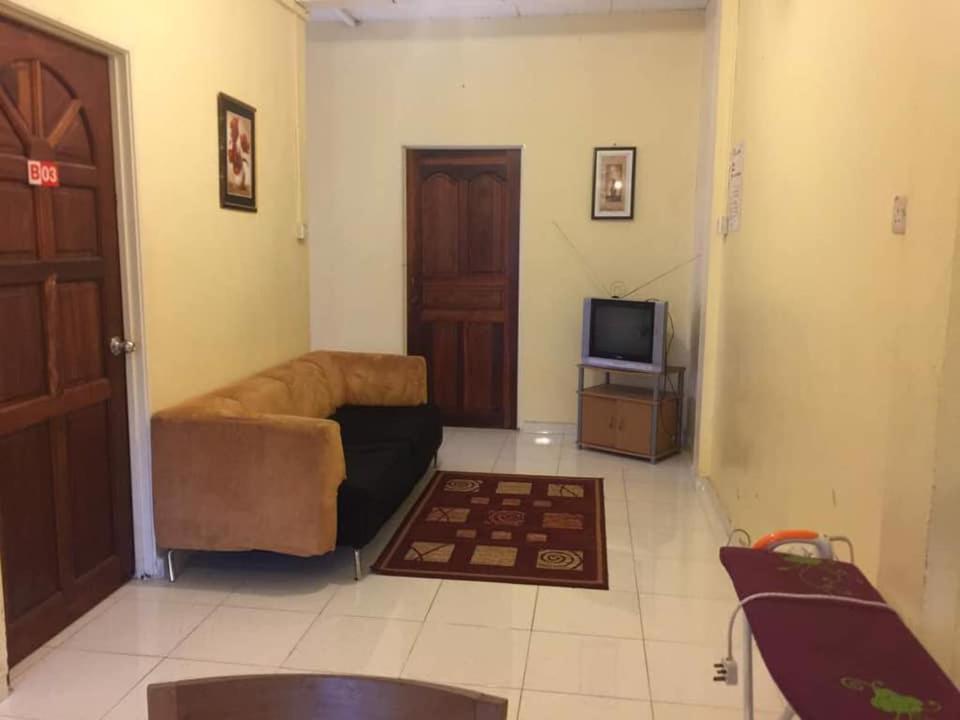 קואלה טרנגאנו Trisya Homestay מראה חיצוני תמונה